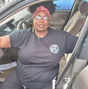 Meet your Posher, Petra